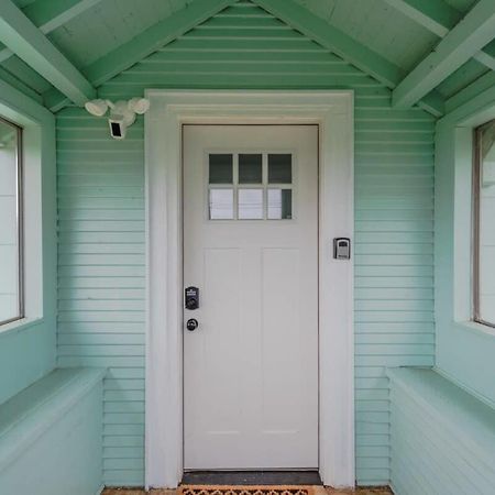 #Stayinmydistrict Coos Bay Cypress Cottage ภายนอก รูปภาพ