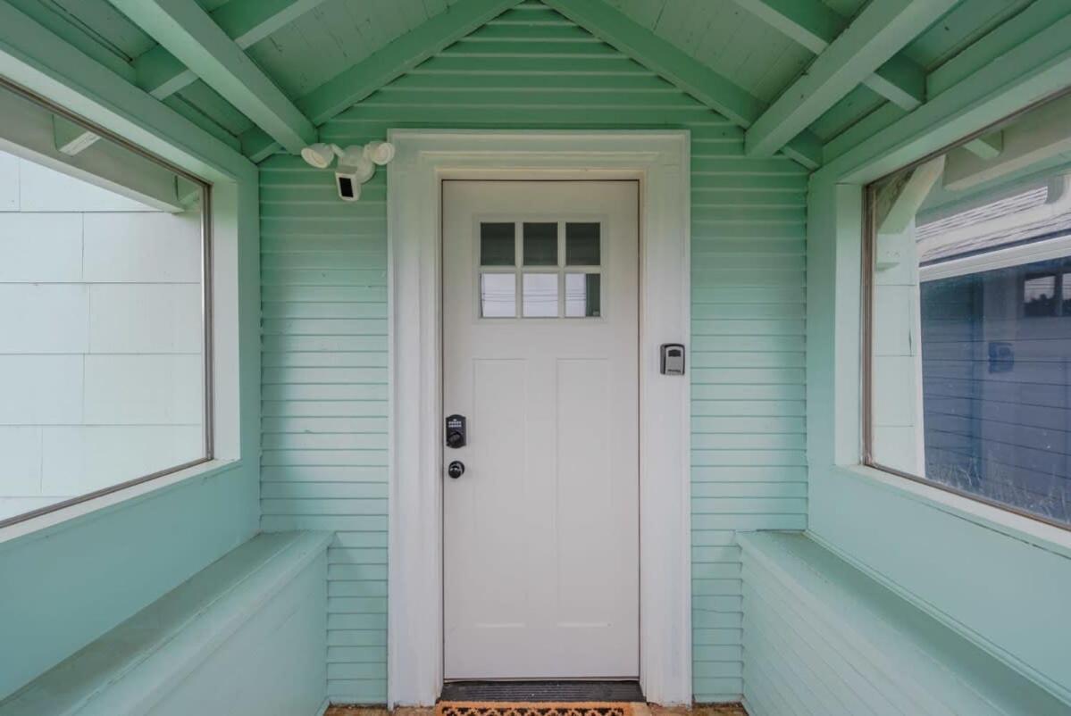 #Stayinmydistrict Coos Bay Cypress Cottage ภายนอก รูปภาพ