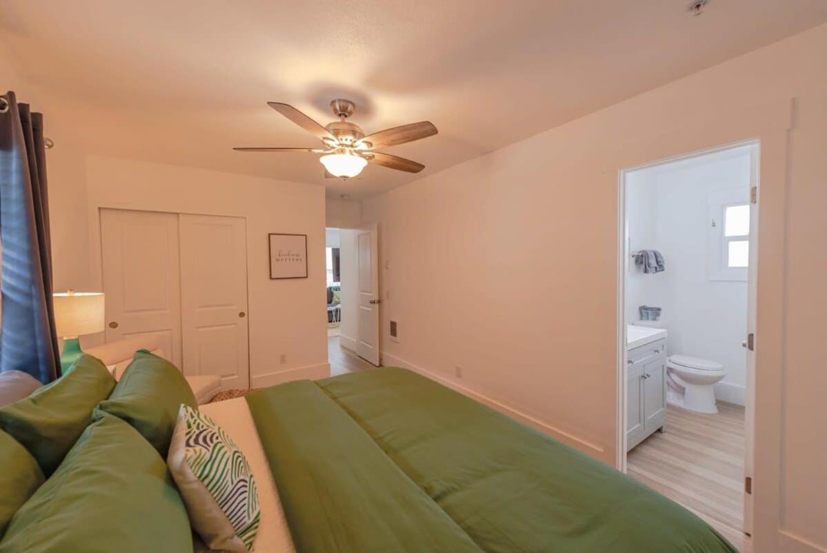 #Stayinmydistrict Coos Bay Cypress Cottage ภายนอก รูปภาพ